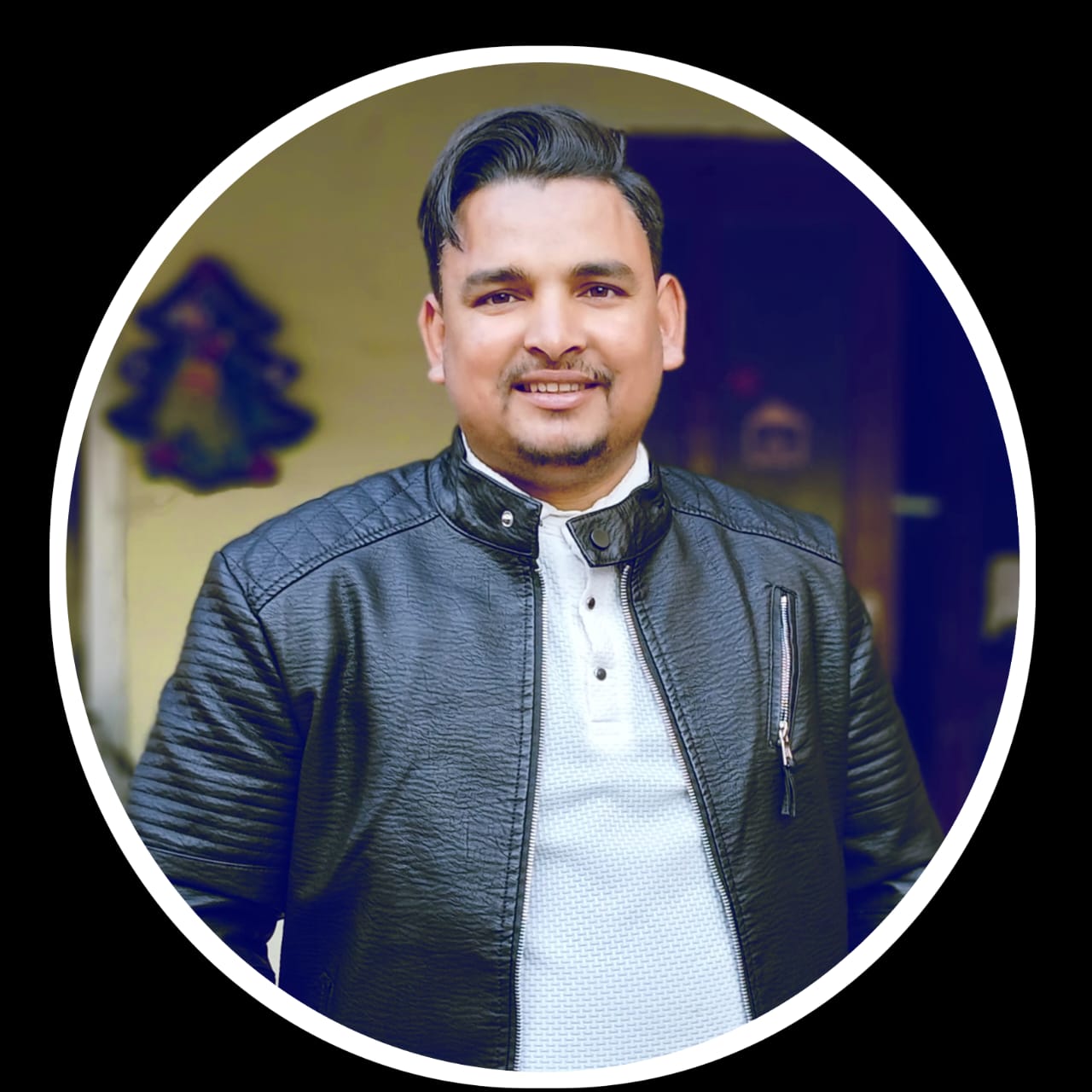  लेखक : रविन्द्र परियार